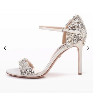 New Badgley Mischka Tampa Heels. Size 5